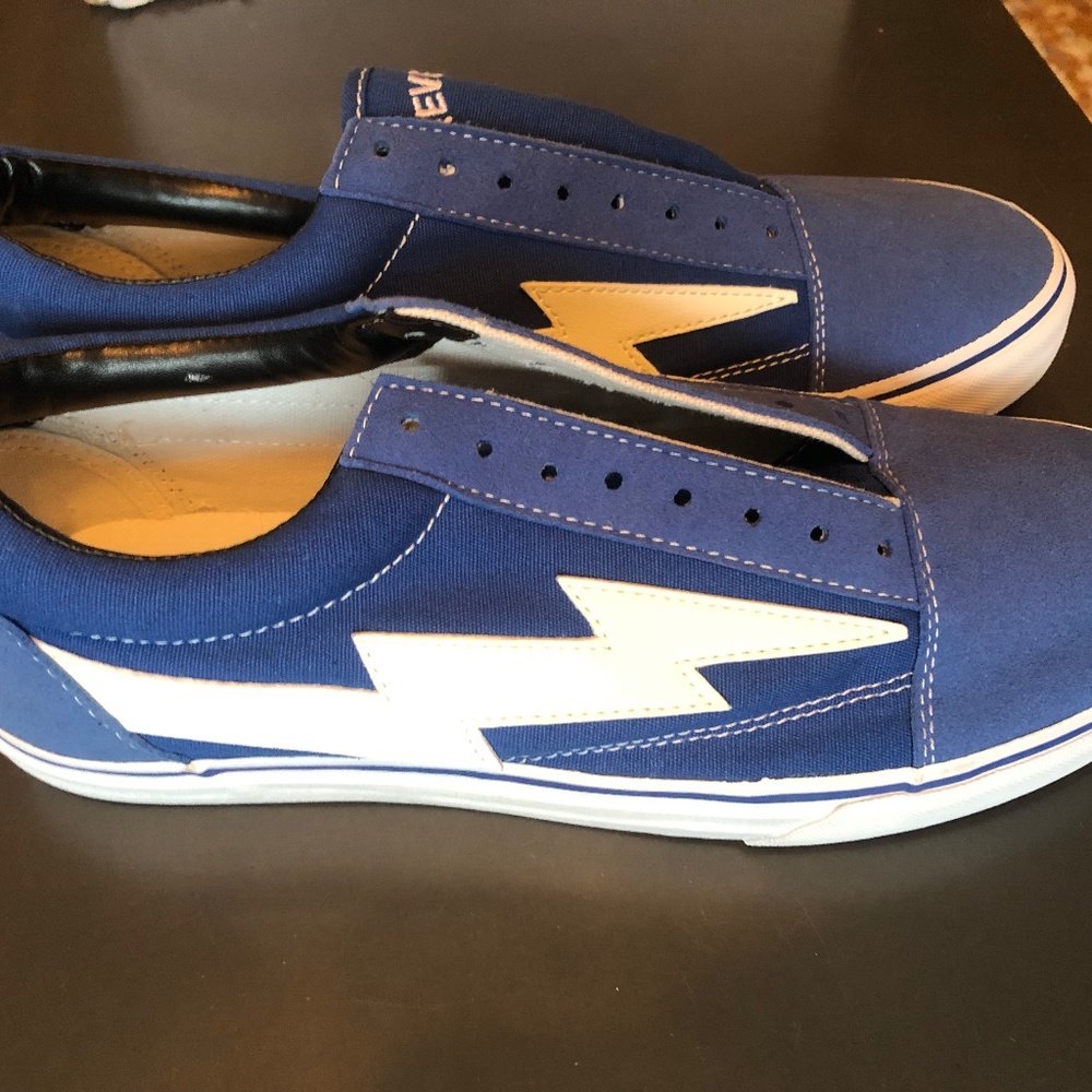 Revenge storm vans shoe